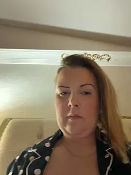 Piccolamonella29 online show from 03-06-26, 08:11