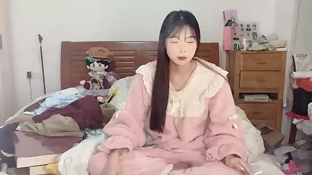 Akong11 online show from 10-24-25, 07:54