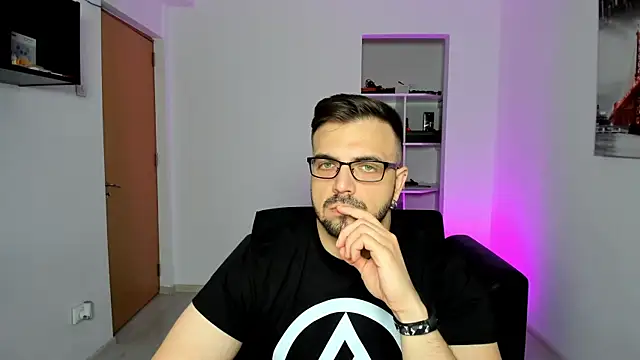 Snapshot of Jace_Thorne chatting on 11-01-25, 05:15 Jace Thorne online show from 11-01-25, 05:15