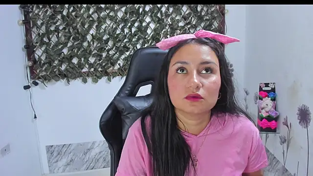 Luna021 1 online show from 10-23-25, 07:56