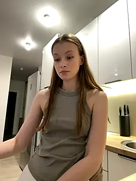 FriendlyFire 18 online show from 09-18-25, 05:04