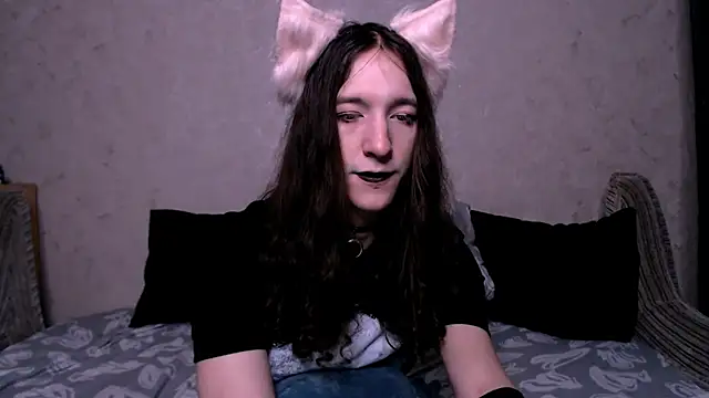 SilverMuse  online show from 10-02-25, 02:18