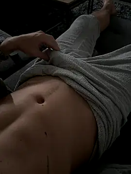 Snapshot of bobsex211 chatting on 09-25-25, 02:21 bobsex211 online show from 09-25-25, 02:21