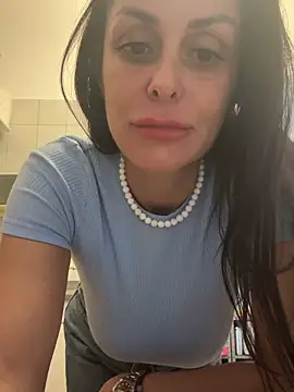 Snapshot of ainaht chatting on 03-19-26, 08:40 ainaht online show from 03-19-26, 08:40