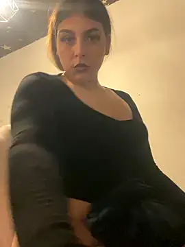 lolaadora online show from 10-12-25, 11:04