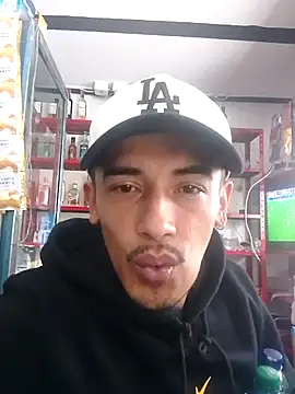 Snapshot of D13gomez chatting on 06-30-26, 05:03 D13gomez online show from 06-30-26, 05:03