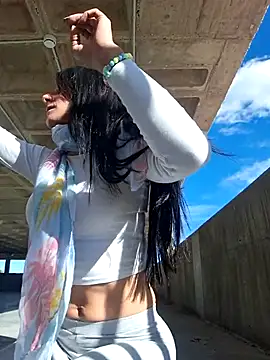 Lauraxxsteen online show from 10-26-25, 02:12