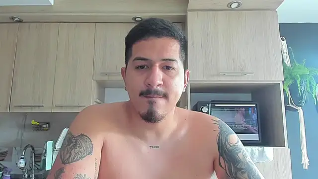 Snapshot of Arnolwilliams chatting on 10-14-25, 07:25 Arnolwilliams online show from 10-14-25, 07:25