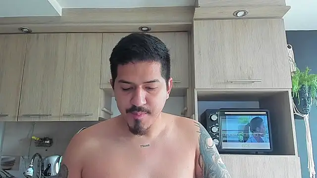 Snapshot of Arnolwilliams chatting on 10-26-25, 08:59 Arnolwilliams online show from 10-26-25, 08:59