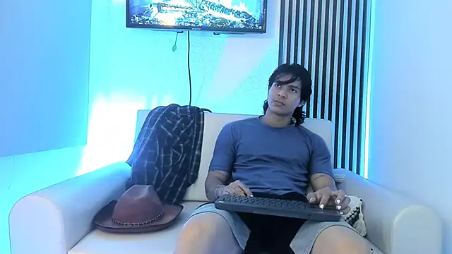 toji luxxer online show from 10-11-25, 01:49