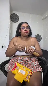 Snapshot of Dakota__Luxx00 chatting on 10-29-25, 03:20 Dakota Luxx00 online show from 10-29-25, 03:20