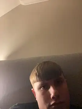 Sammyboy2211 online show from 02-10-26, 06:34