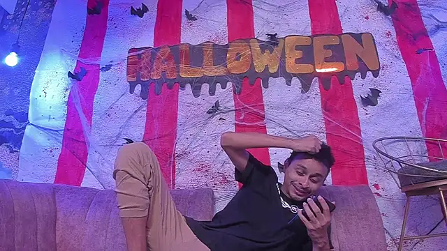 Juicy Creww online show from 10-26-25, 09:04