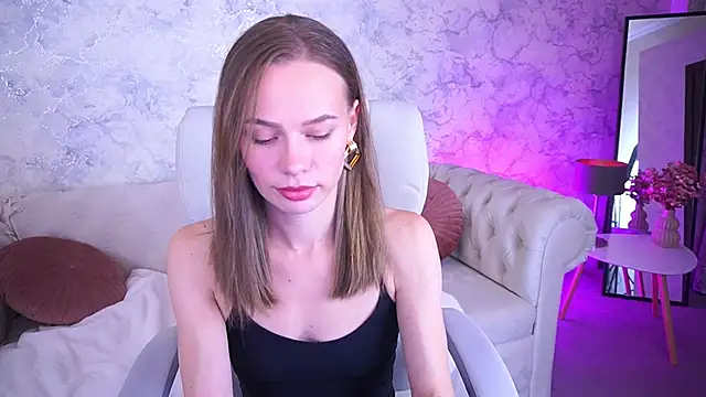 ShyySiren online show from 10-16-25, 01:56