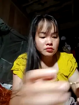 emilyzz online show from 05-02-26, 01:49