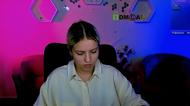 kaela spell  online show from 11-28-25, 04:31