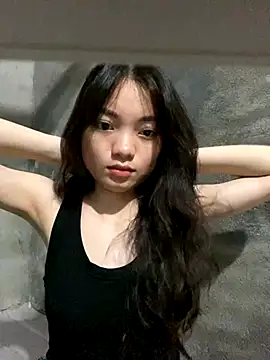 Snapshot of Bella_sexy98 chatting on 09-17-25, 02:41 Bella sexy98 online show from 09-17-25, 02:41