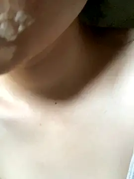 Bella sexy98 online show from 10-10-25, 12:31