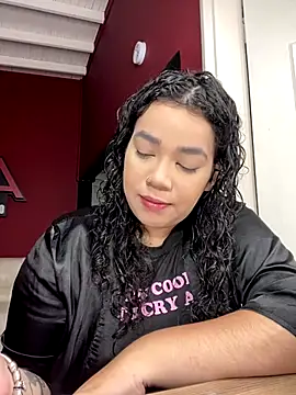 Snapshot of krisstenSantos chatting on 09-30-25, 11:59 krisstenSantos online show from 09-30-25, 11:59