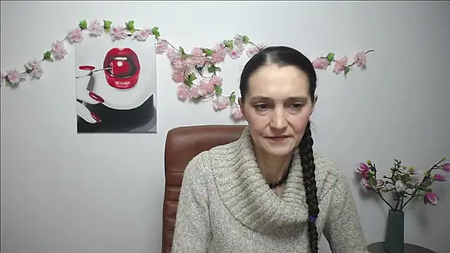 TayaFinch online show from 11-12-25, 01:33