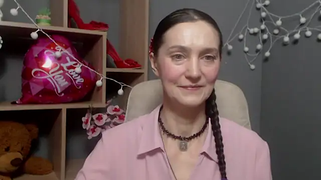 Snapshot of TayaFinch chatting on 02-12-26, 01:39 TayaFinch online show from 02-12-26, 01:39