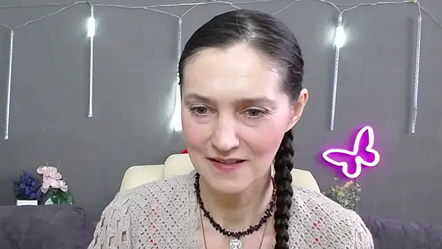 Snapshot of TayaFinch chatting on 03-11-26, 01:17 TayaFinch online show from 03-11-26, 01:17