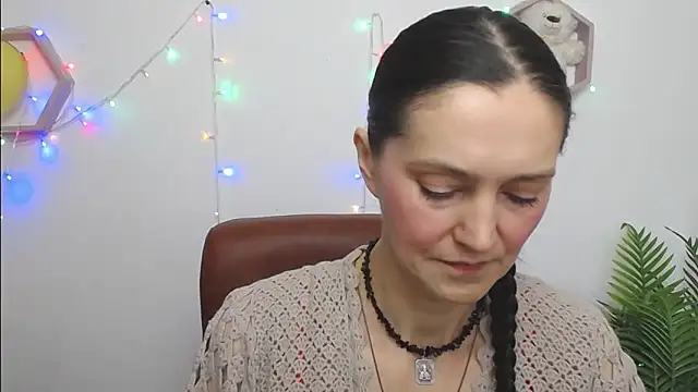 Snapshot of TayaFinch chatting on 03-17-26, 01:36 TayaFinch online show from 03-17-26, 01:36