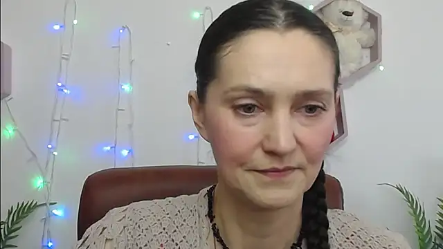 Snapshot of TayaFinch chatting on 03-21-26, 01:16 TayaFinch online show from 03-21-26, 01:16