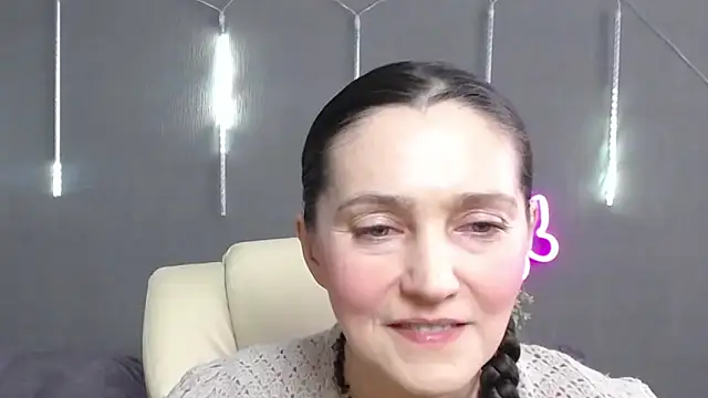 Snapshot of TayaFinch chatting on 03-22-26, 01:14 TayaFinch online show from 03-22-26, 01:14