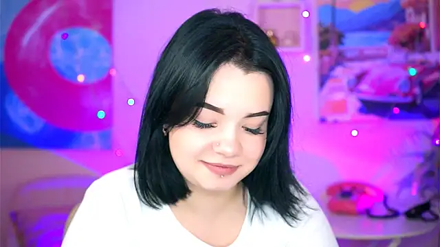 Snapshot of leslierowe_ chatting on 09-28-25, 04:23 leslierowe online show from 09-28-25, 04:23