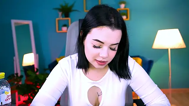 Snapshot of leslierowe_ chatting on 10-04-25, 08:07 leslierowe online show from 10-04-25, 08:07