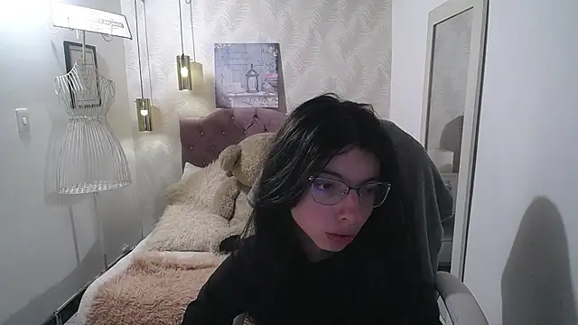 Snapshot of alllyson_ chatting on 10-07-25, 08:06 alllyson online show from 10-07-25, 08:06