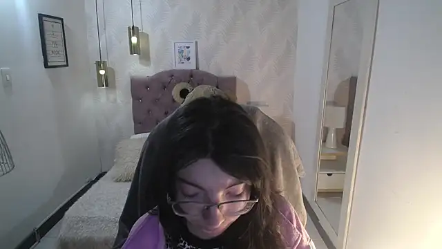 alllyson  online show from 12-13-25, 07:53