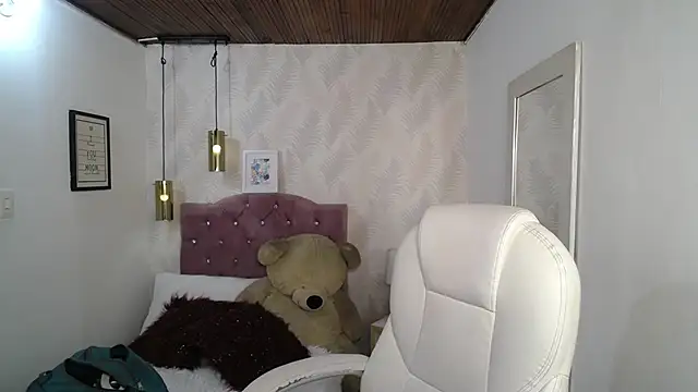 alllyson  online show from 01-10-26, 07:48