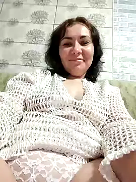 Mia24Blove online show from 10-18-25, 07:47