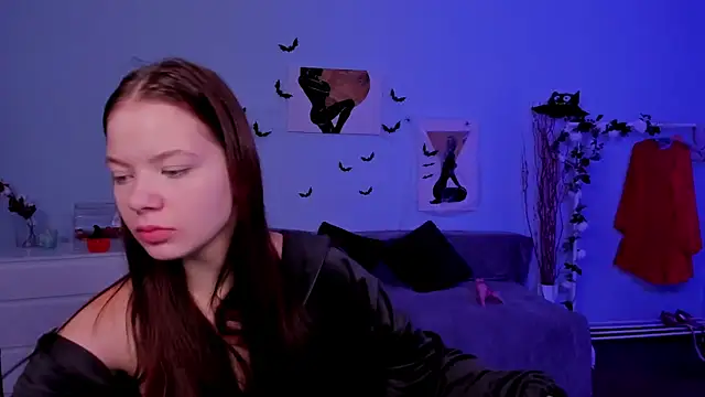 Snapshot of BetsyKiss chatting on 10-29-25, 06:48 BetsyKiss online show from 10-29-25, 06:48