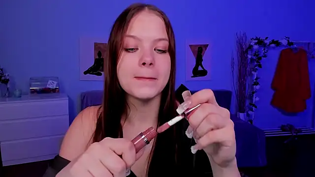 Snapshot of BetsyKiss chatting on 11-11-25, 05:13 BetsyKiss online show from 11-11-25, 05:13