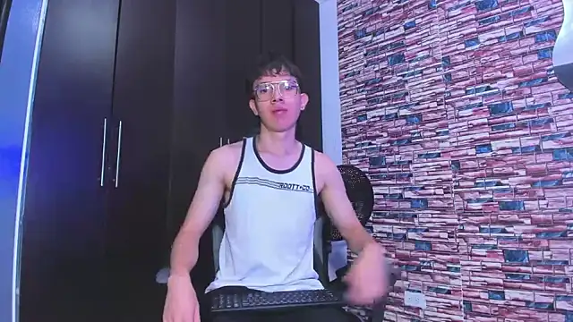 Dominic Carmine online show from 10-19-25, 02:07