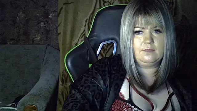 YuliiaSan online show from 10-16-25, 07:37