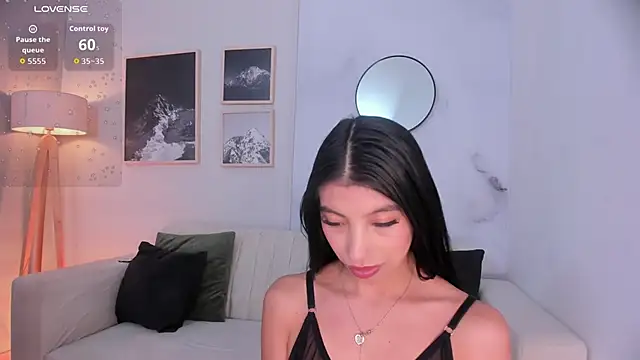 Tiffany Low online show from 01-19-26, 01:37