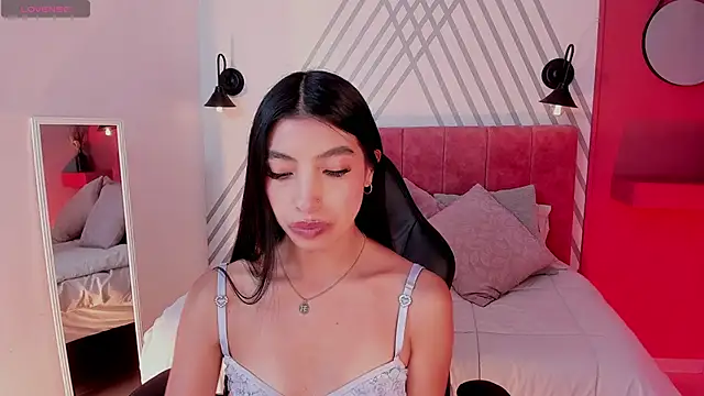 Tiffany Low online show from 04-30-26, 05:08