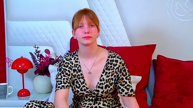 BeatriceBinoche online show from 10-22-25, 06:35