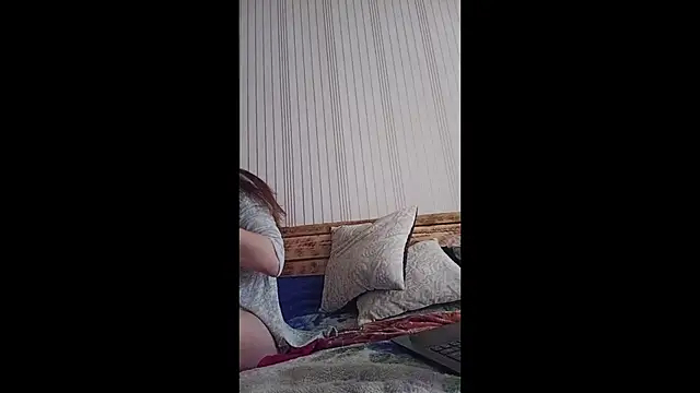 Snapshot of EthelsLover chatting on 09-30-25, 09:25 EthelsLover online show from 09-30-25, 09:25