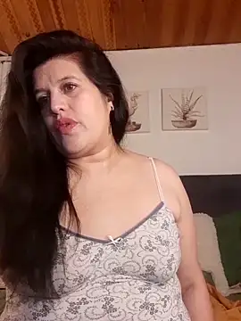 Snapshot of Andrea_secret_ chatting on 02-25-26, 02:27 Andrea secret online show from 02-25-26, 02:27