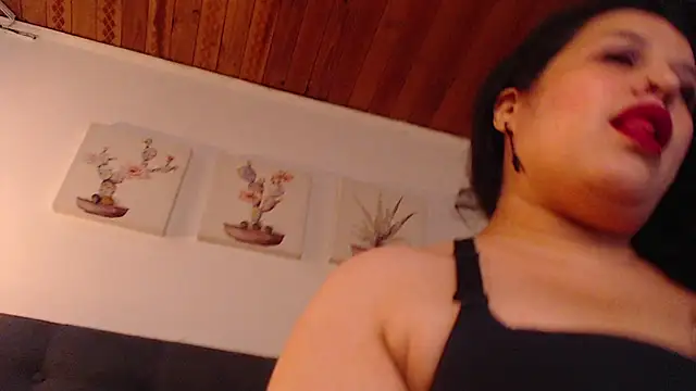 Snapshot of Andrea_secret_ chatting on 03-06-26, 02:24 Andrea secret online show from 03-06-26, 02:24