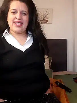 Snapshot of Andrea_secret_ chatting on 03-13-26, 12:12 Andrea secret online show from 03-13-26, 12:12