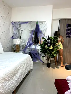 EMILIIA RICHTER   online show from 10-19-25, 11:22