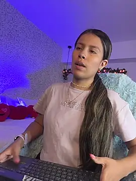 EMILIIA RICHTER   online show from 02-03-26, 07:30