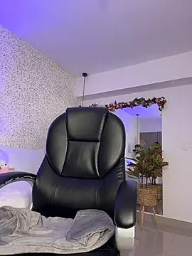 Snapshot of EMILIIA_RICHTER__ chatting on 02-27-26, 07:47 EMILIIA RICHTER online show from 02-27-26, 07:47