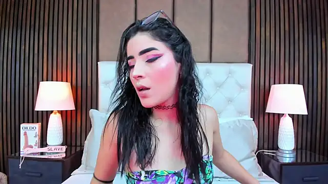 Snapshot of SamyySwet chatting on 10-15-25, 08:31 SamyySwet online show from 10-15-25, 08:31